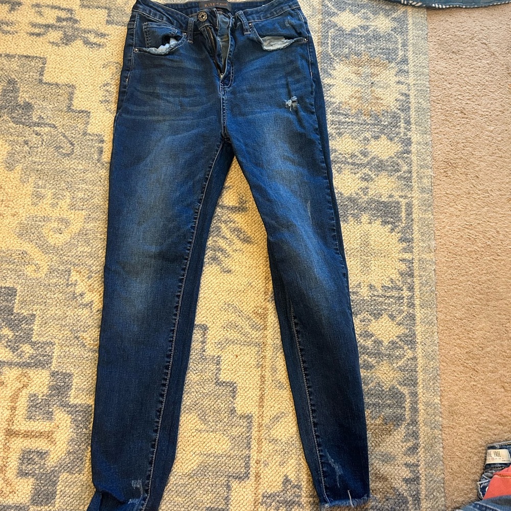 Risen Jeans